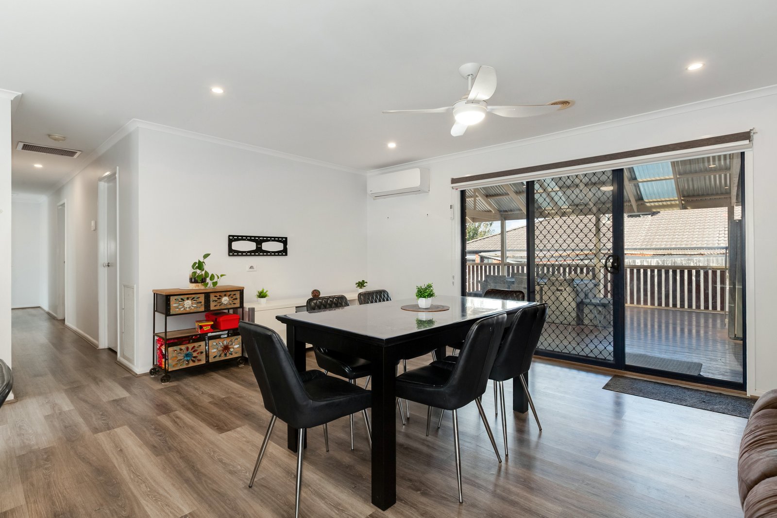 Gallery: 34 Silvertop Close