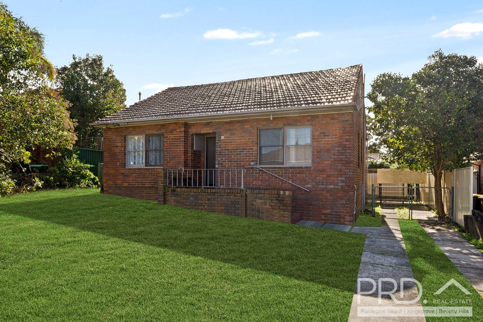 34 Simmons Road KINGSGROVE 1