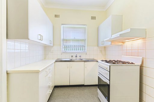 34 Simmons Road KINGSGROVE 1