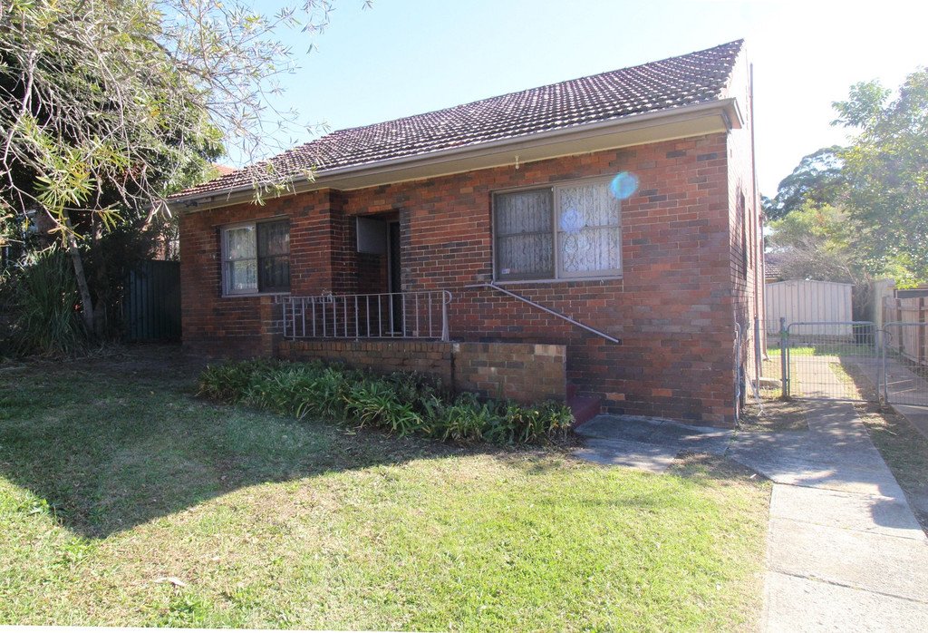 34 Simmons Road KINGSGROVE 7