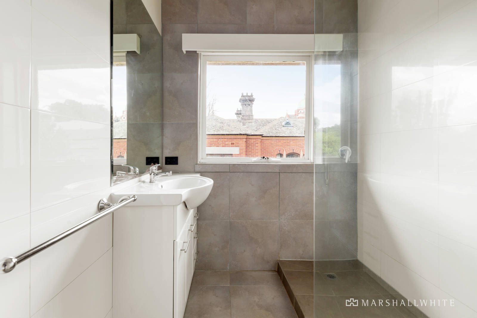 3/4 St Johns Parade, Kew, VIC