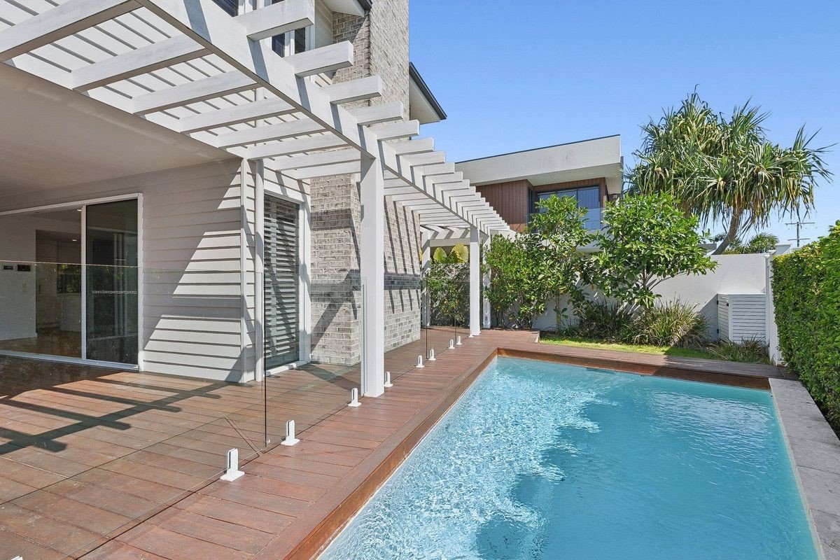 34 Stephens Street Burleigh Heads 2
