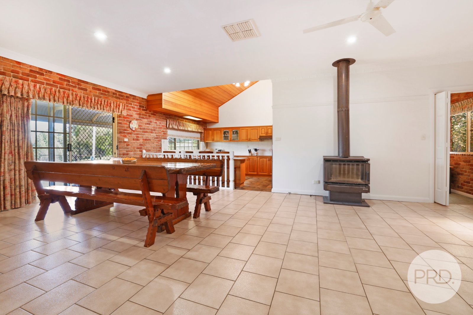 34 Stirling Road TAMWORTH 4