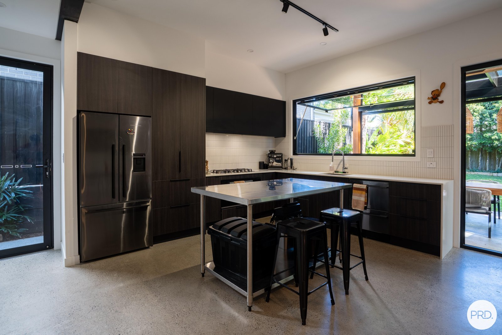 34 Sydney Street LABRADOR 8