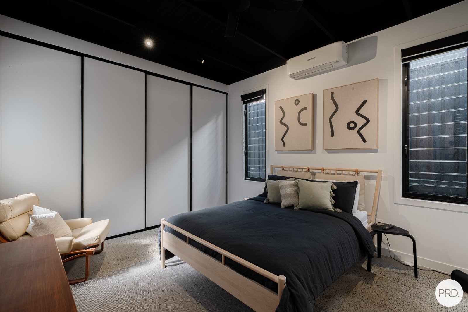 34 Sydney Street LABRADOR 11