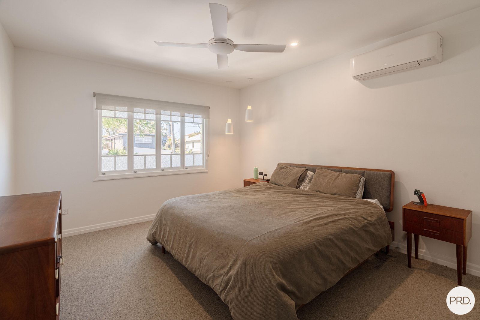 34 Sydney Street LABRADOR 13