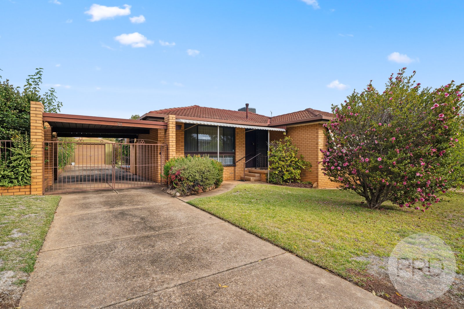 34 Temerloh Avenue TOLLAND 1