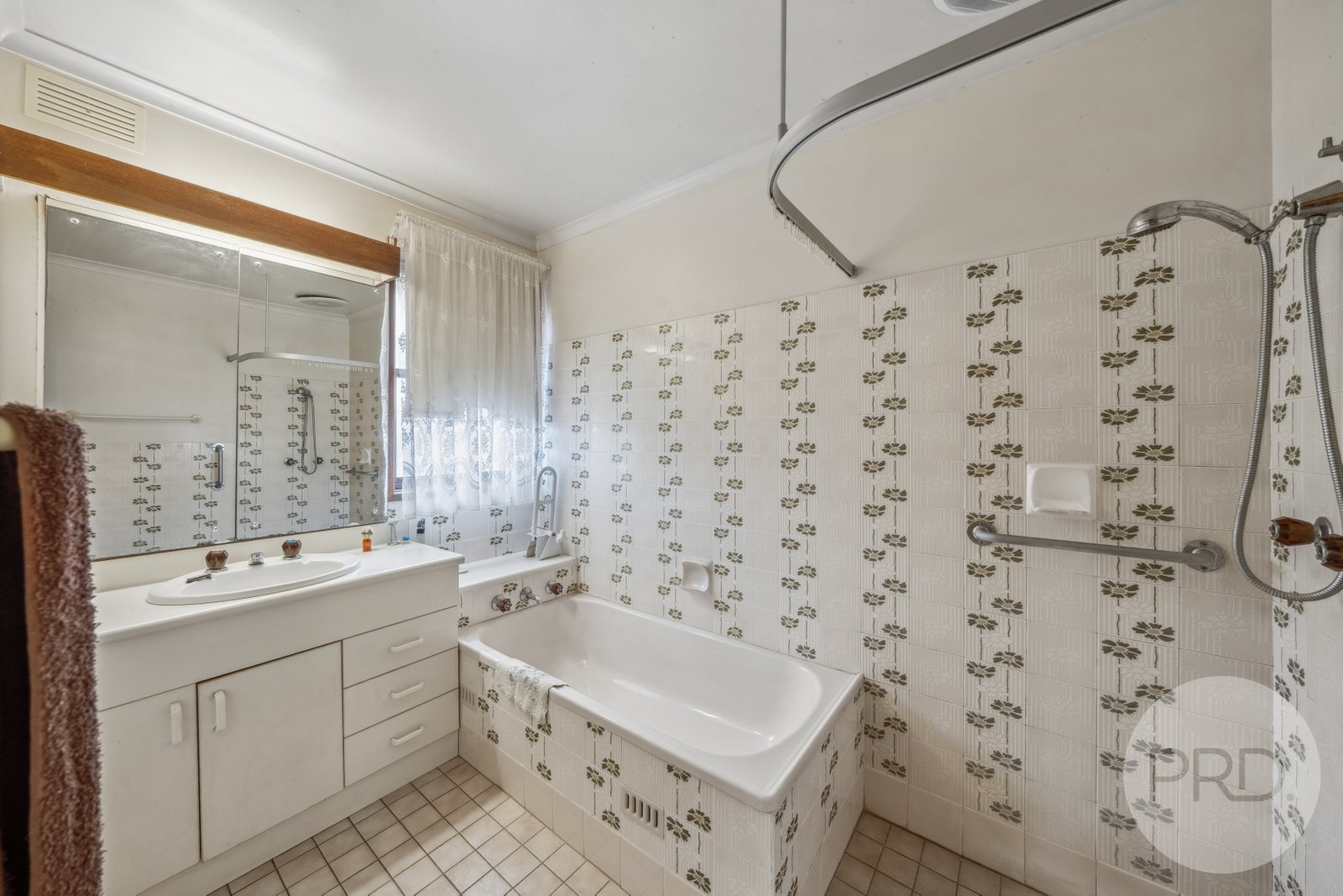 34 Temerloh Avenue TOLLAND 9