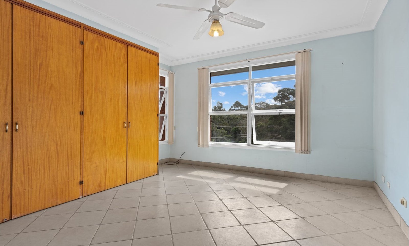 34 The Esplanade SYLVANIA 8