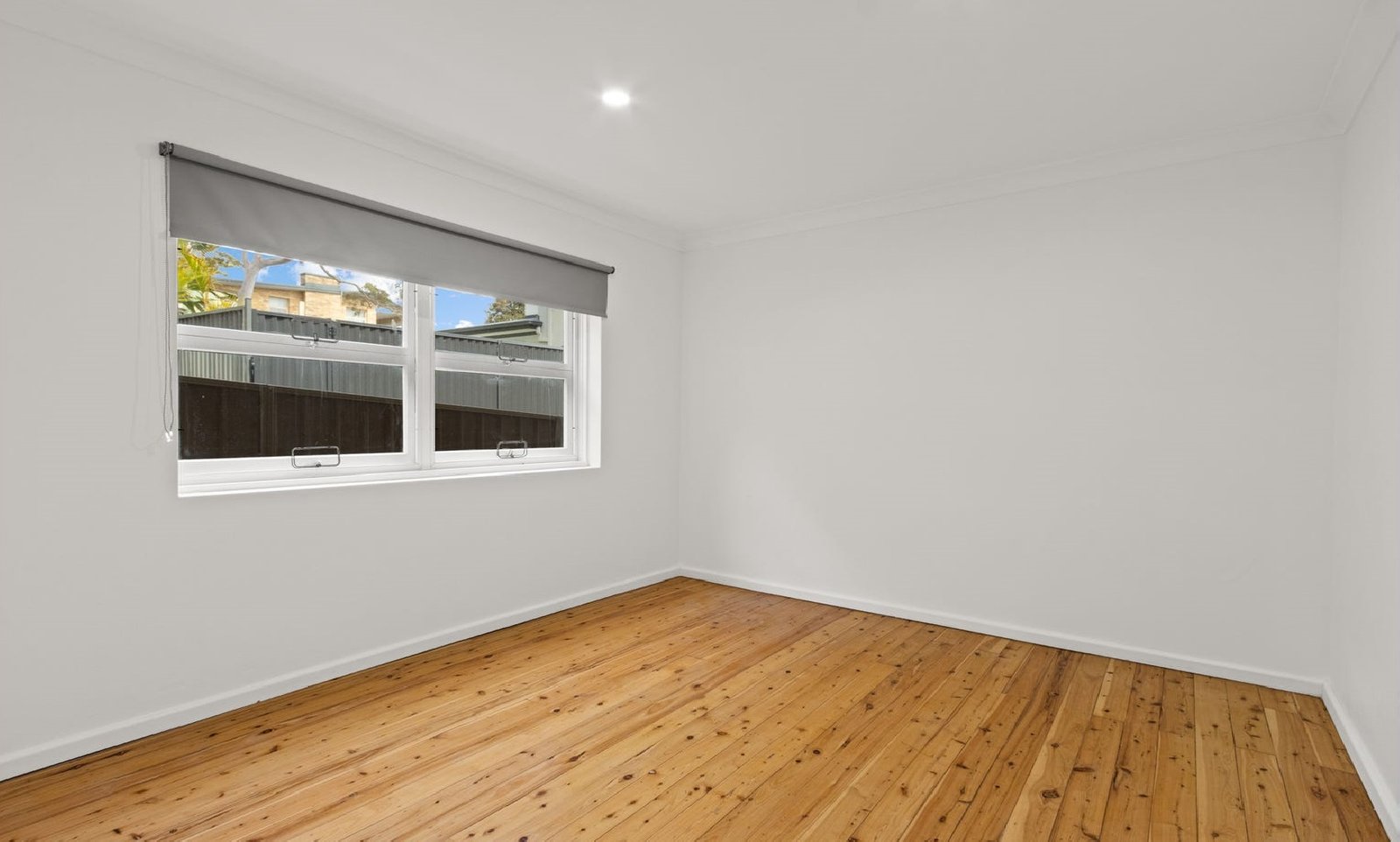 34 The Esplanade SYLVANIA 12