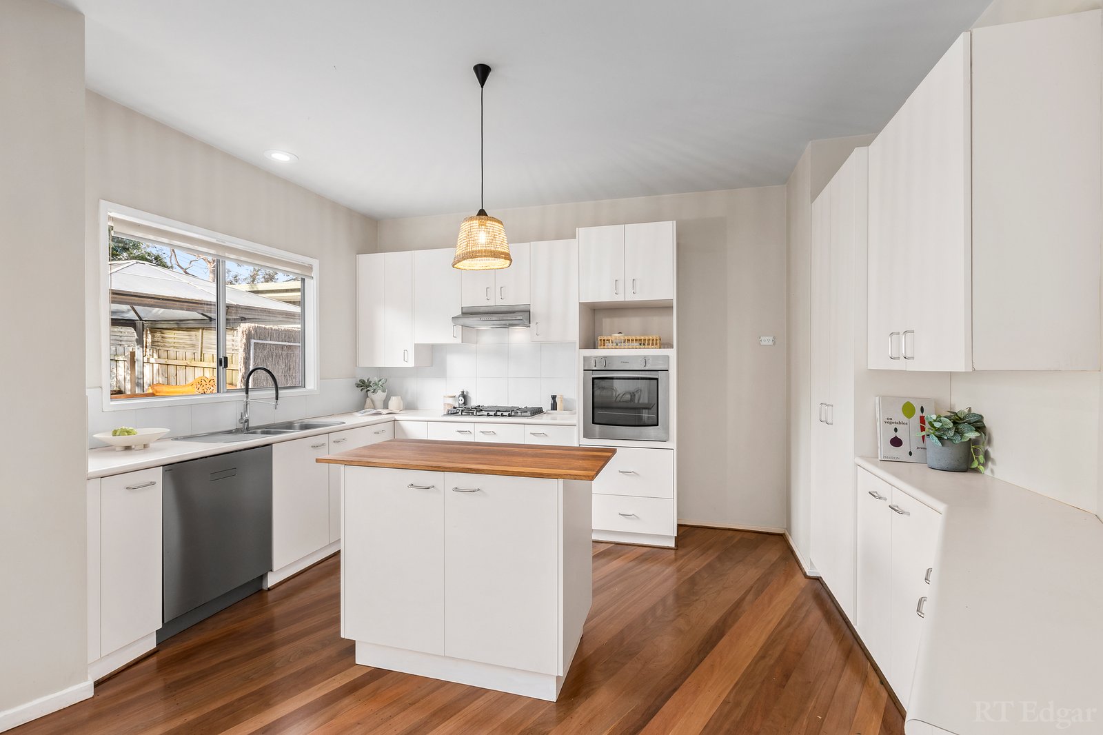 Real Estate and Property in 34 Valda Crescent, Ocean Grove, VIC