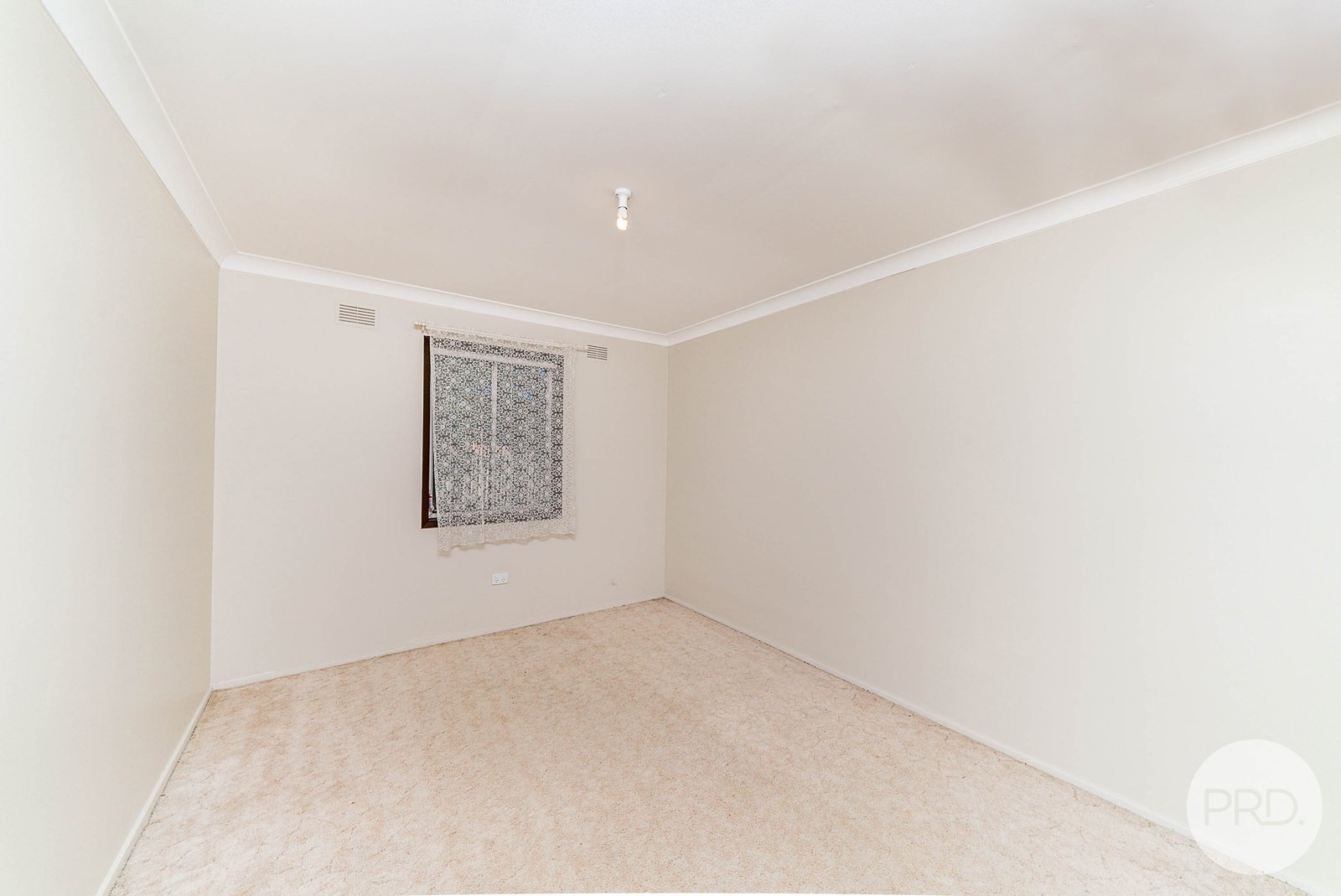 3/4 Veale Street ASHMONT 6