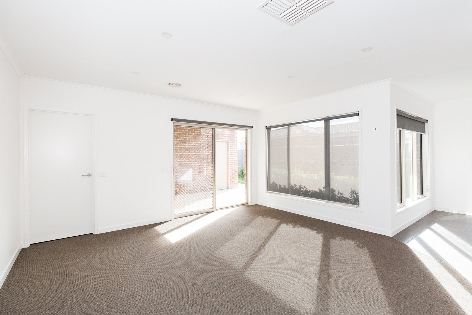 Gallery: 34 Warburton Drive