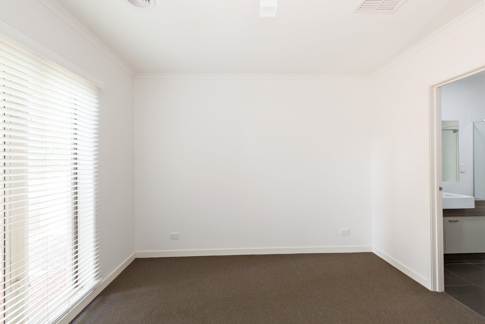 Gallery: 34 Warburton Drive