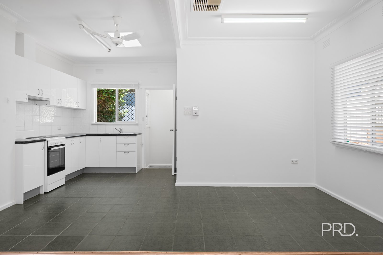 34 Warrawong Street KOORINGAL 5