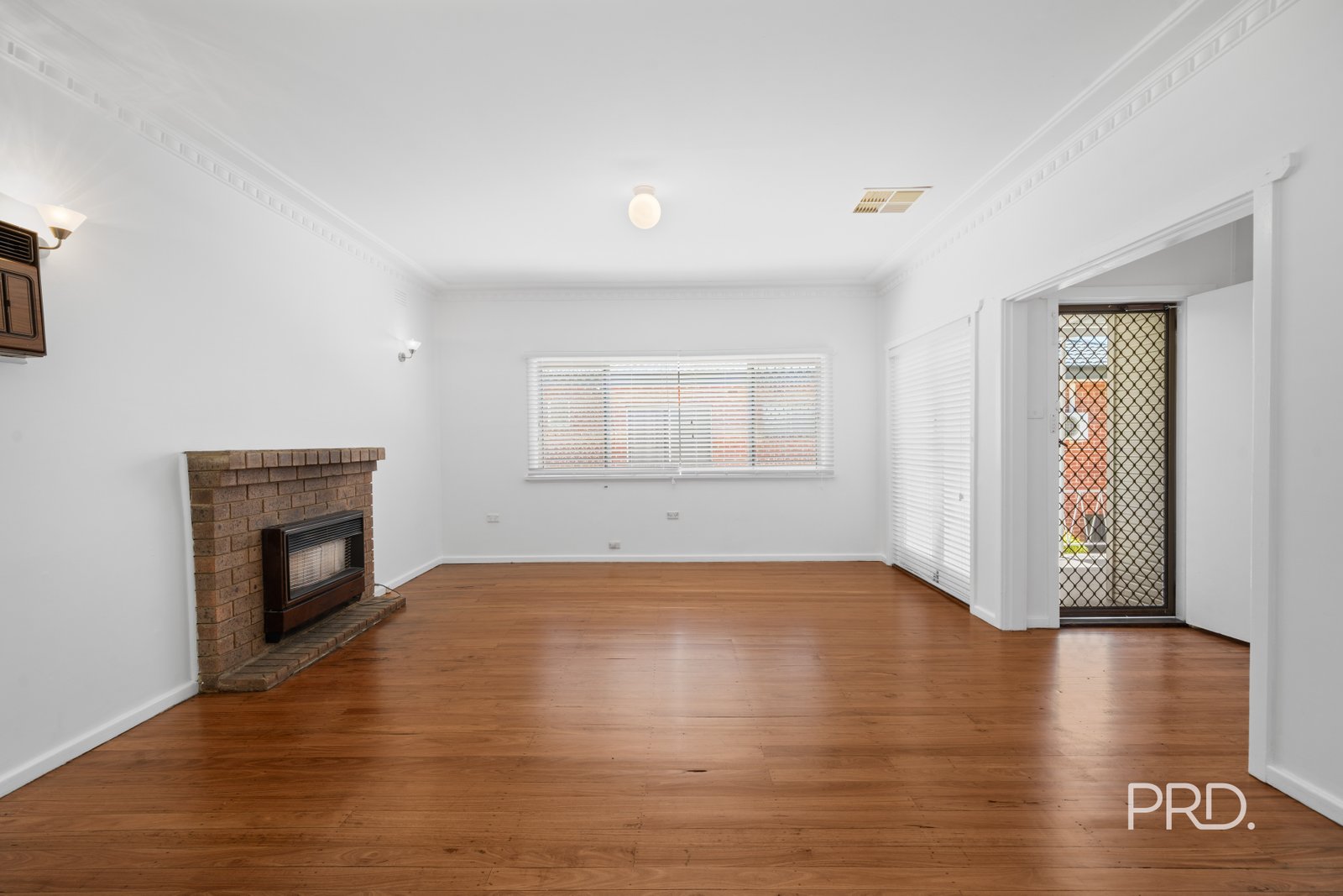 34 Warrawong Street KOORINGAL 7