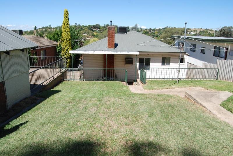 34 Warrawong Street KOORINGAL 9