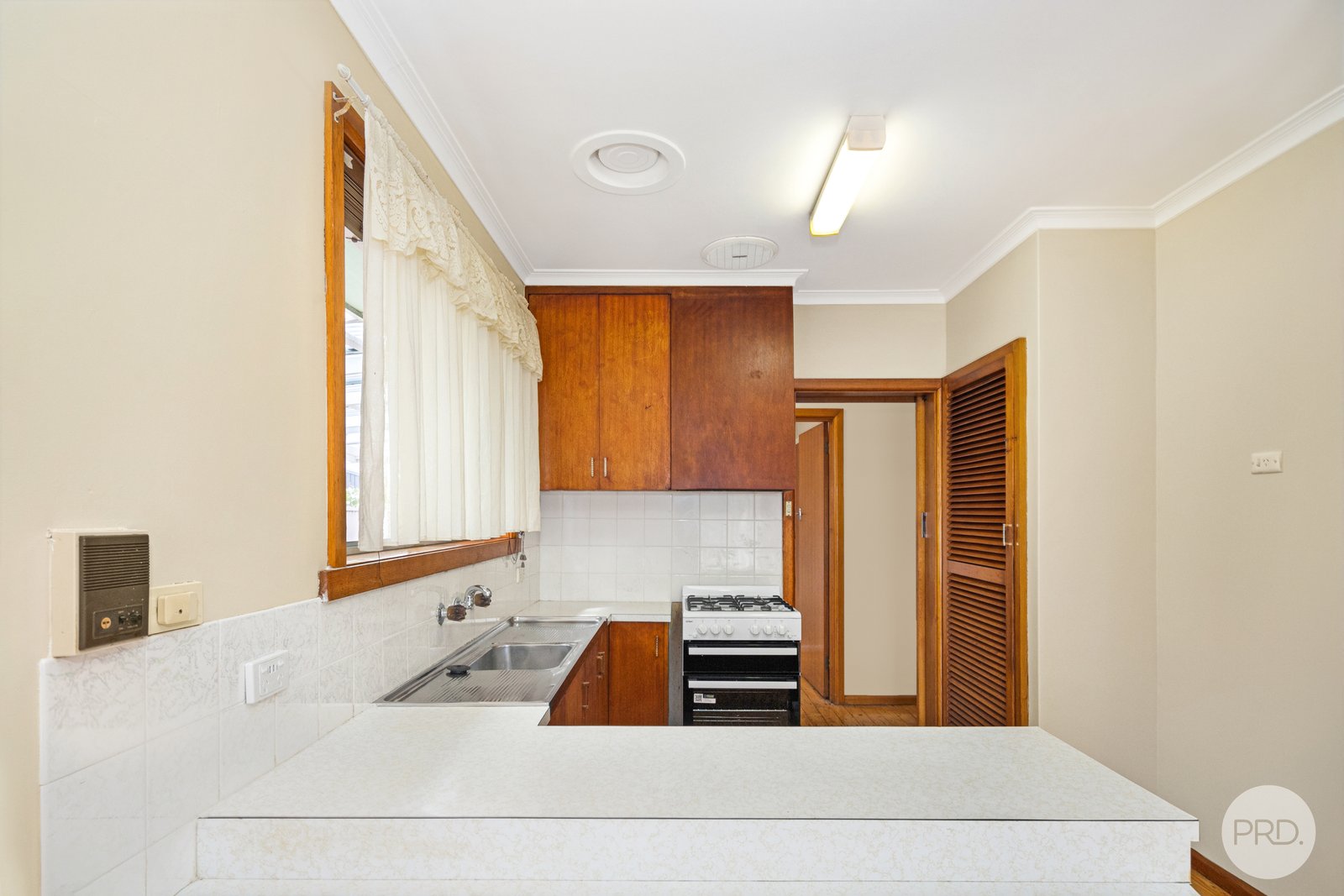 34 Webbcona Parade WENDOUREE 4