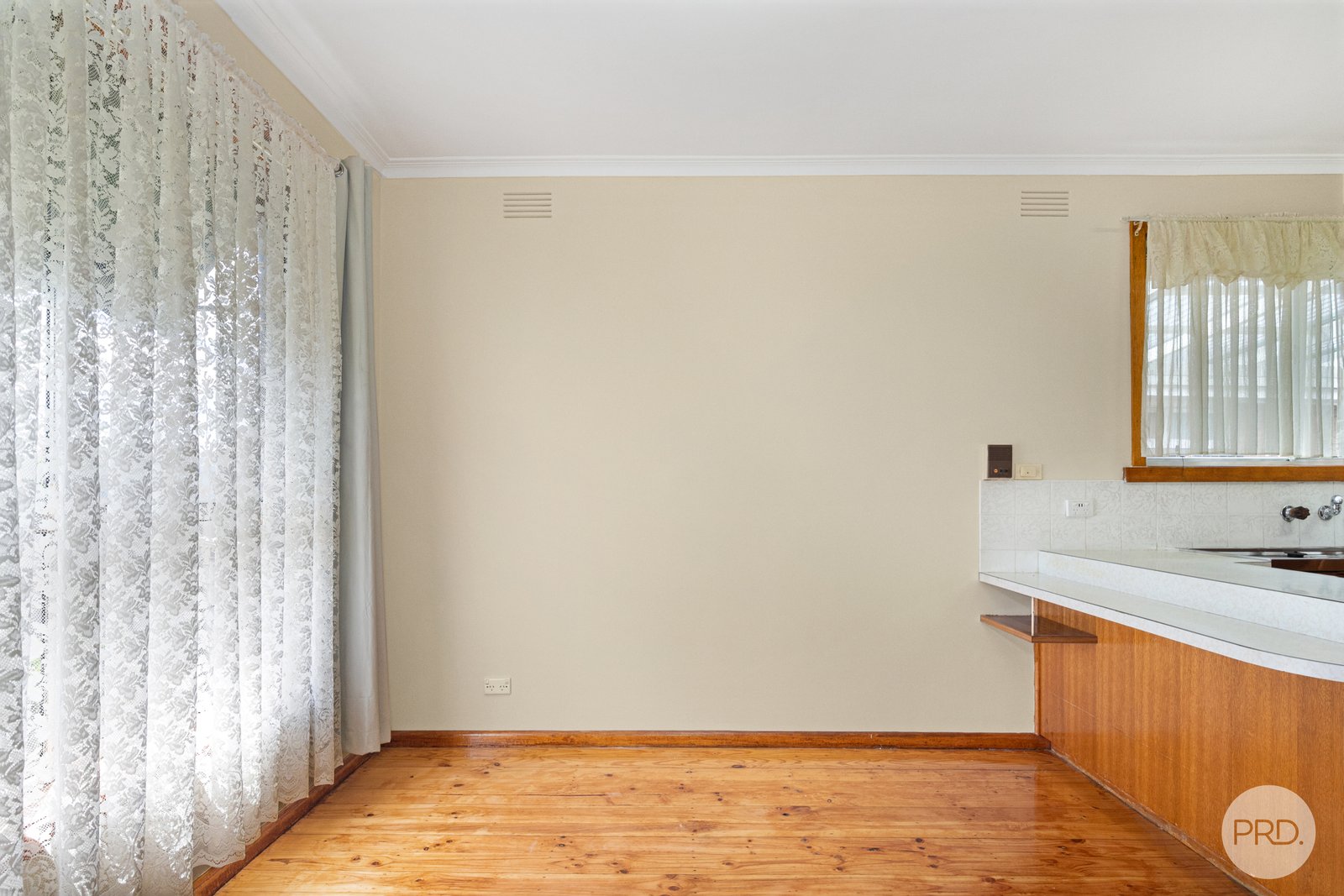 34 Webbcona Parade WENDOUREE 5