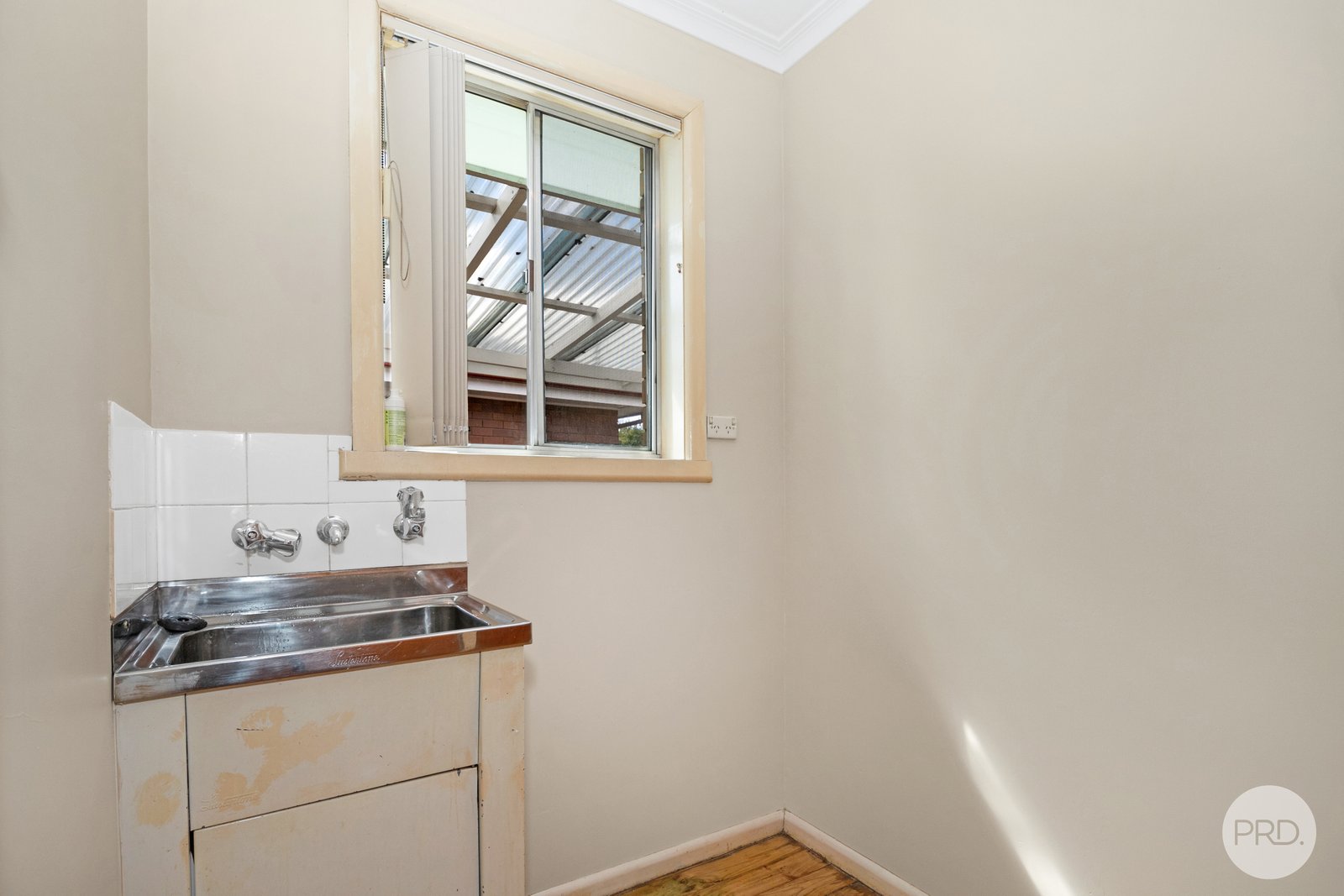 34 Webbcona Parade WENDOUREE 11