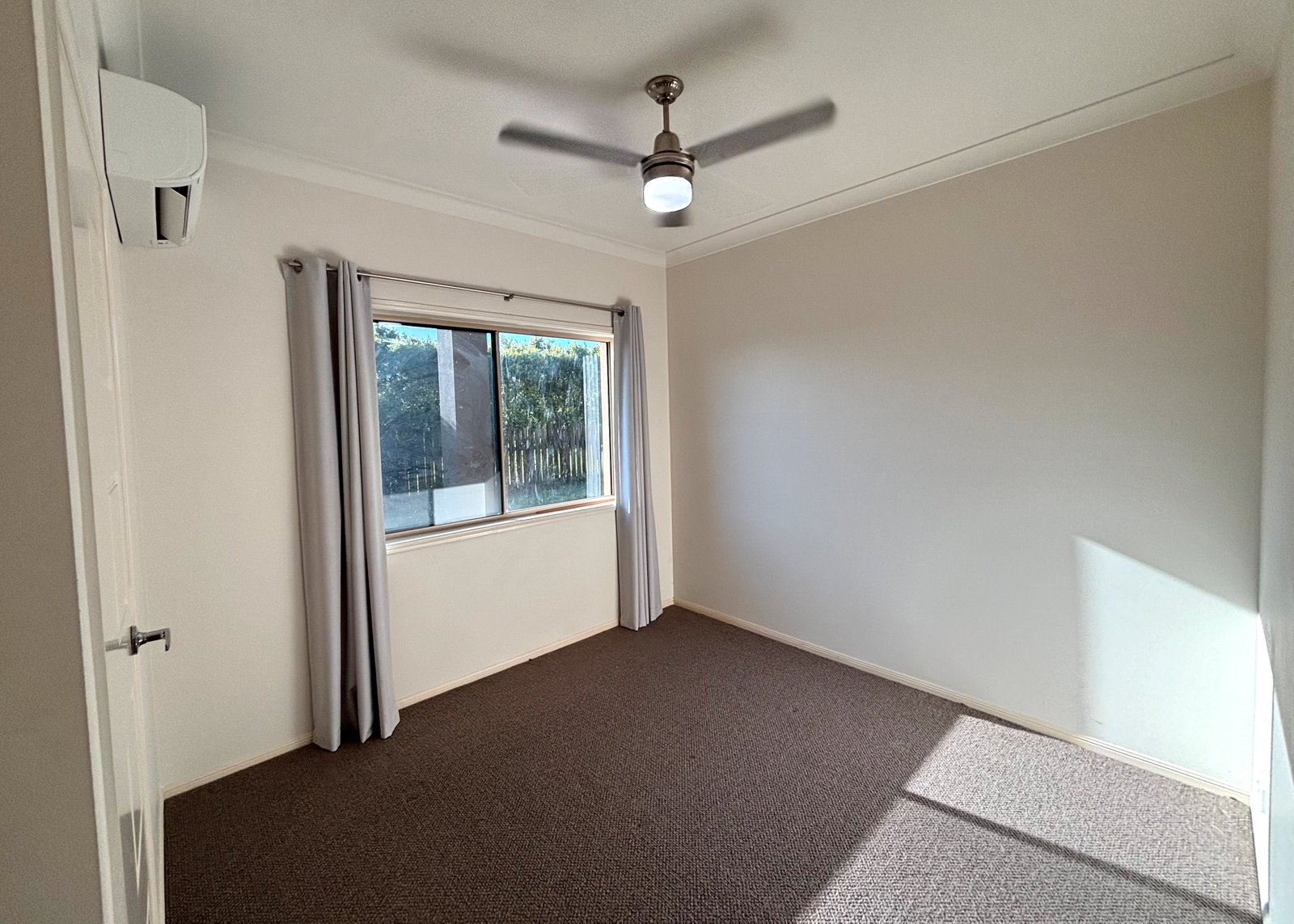 34 Whitehaven Drive BLACKS BEACH 6