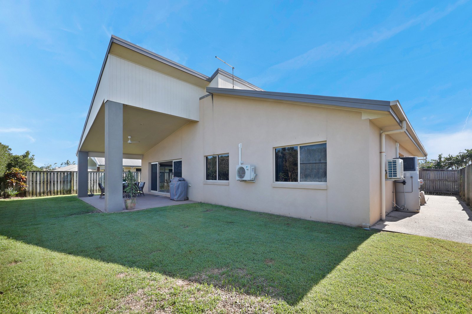 34 Whitehaven Drive BLACKS BEACH 14