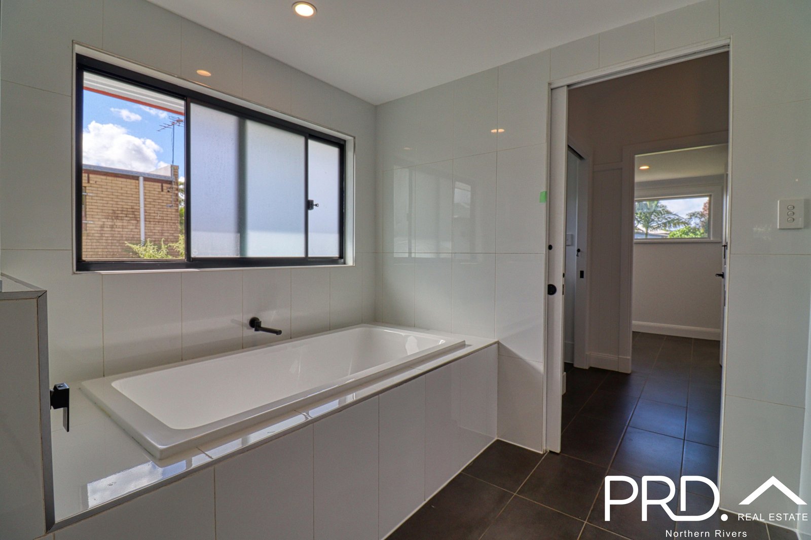 34 Wyrallah Road EAST LISMORE 12