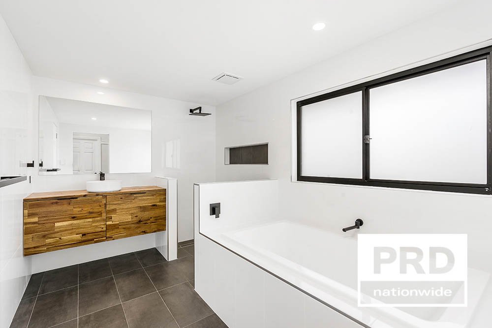 34 Wyrallah Road EAST LISMORE 11