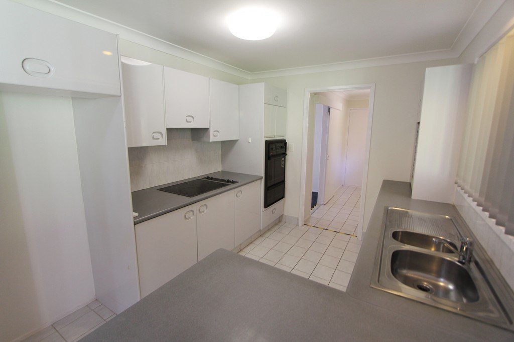 34 Yangoora Crescent ASHMORE 4