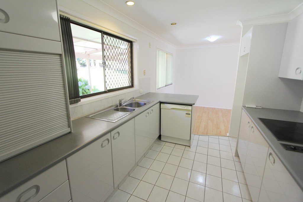 34 Yangoora Crescent ASHMORE 5