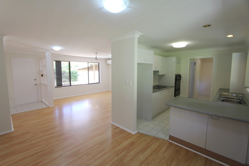 34 Yangoora Crescent ASHMORE 2