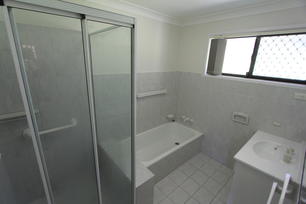 34 Yangoora Crescent ASHMORE 11