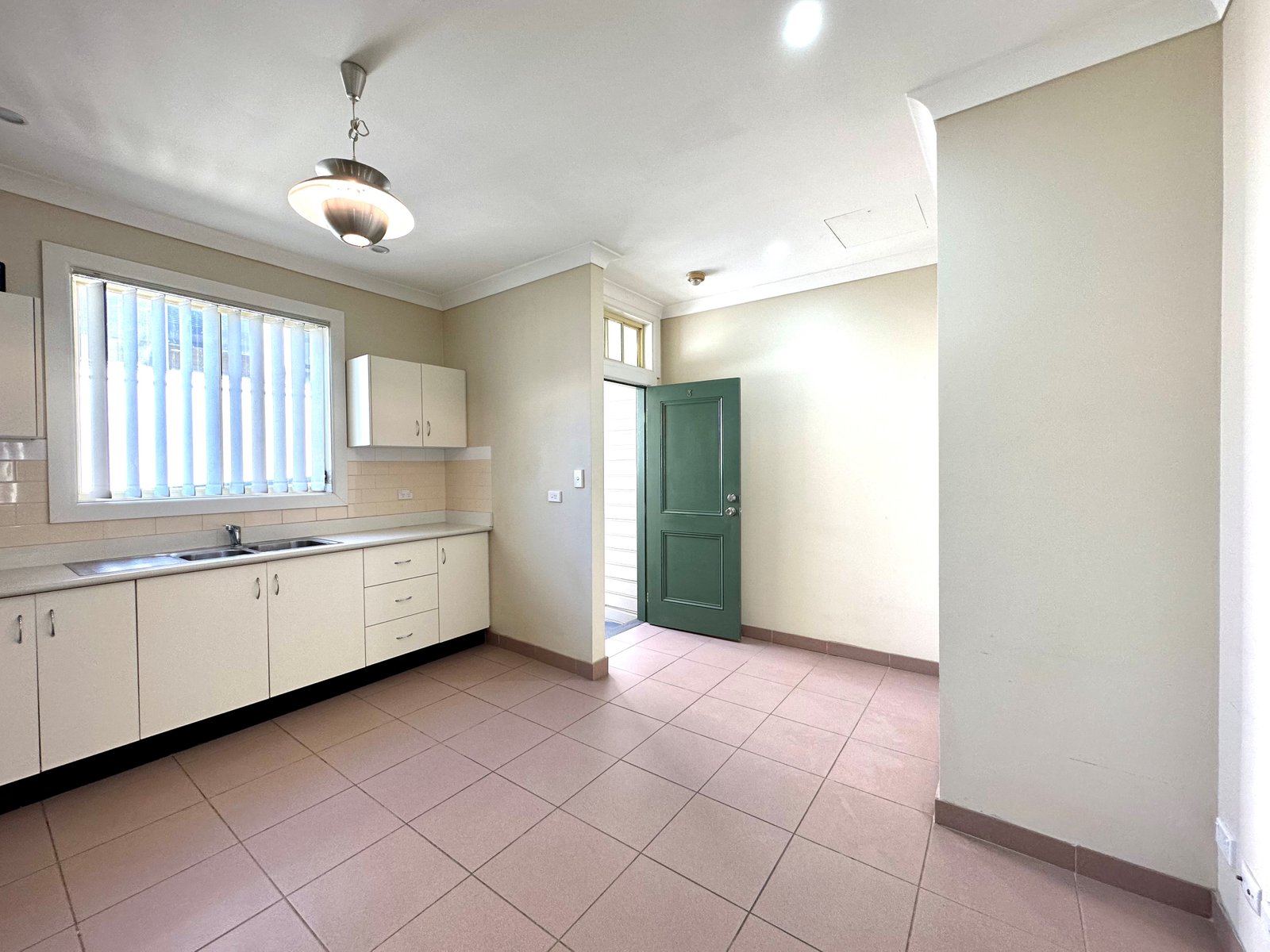 3/40 Dennis Street LAKEMBA 3