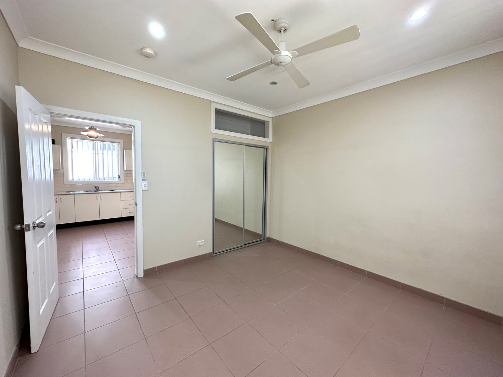 3/40 Dennis Street LAKEMBA 4