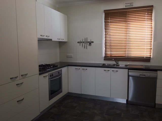 340 Macauley Street SOUTH ALBURY 2