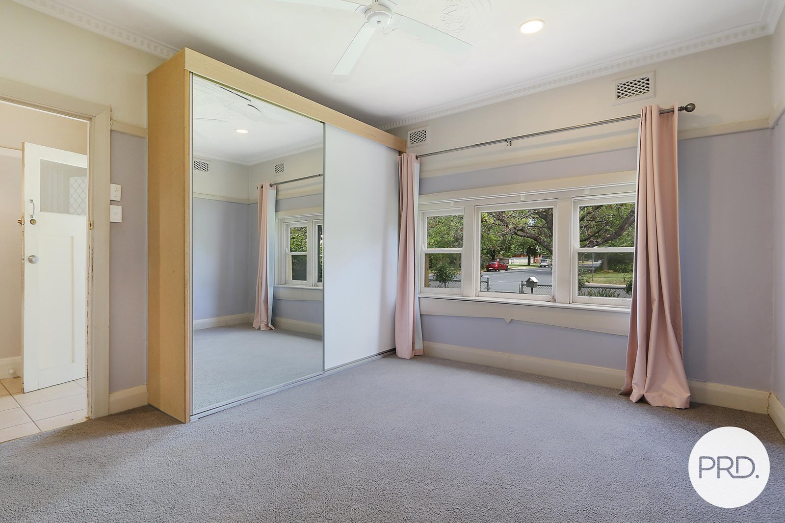 340 Macauley Street SOUTH ALBURY 8