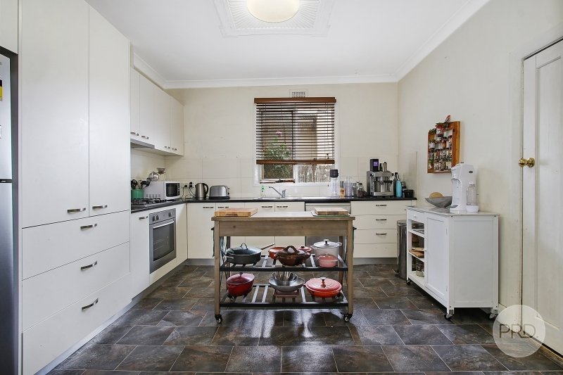 340 Macauley Street SOUTH ALBURY 3