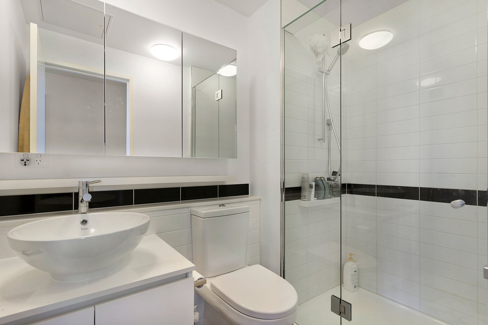 Gallery: 3409/350 William Road