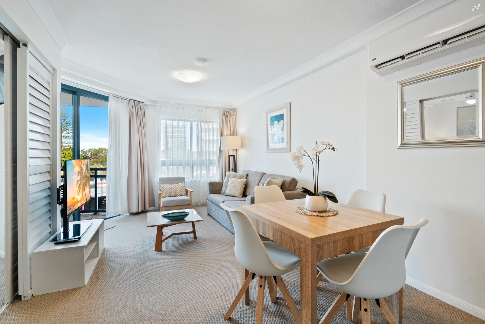 340/99 Griffith Street COOLANGATTA 1