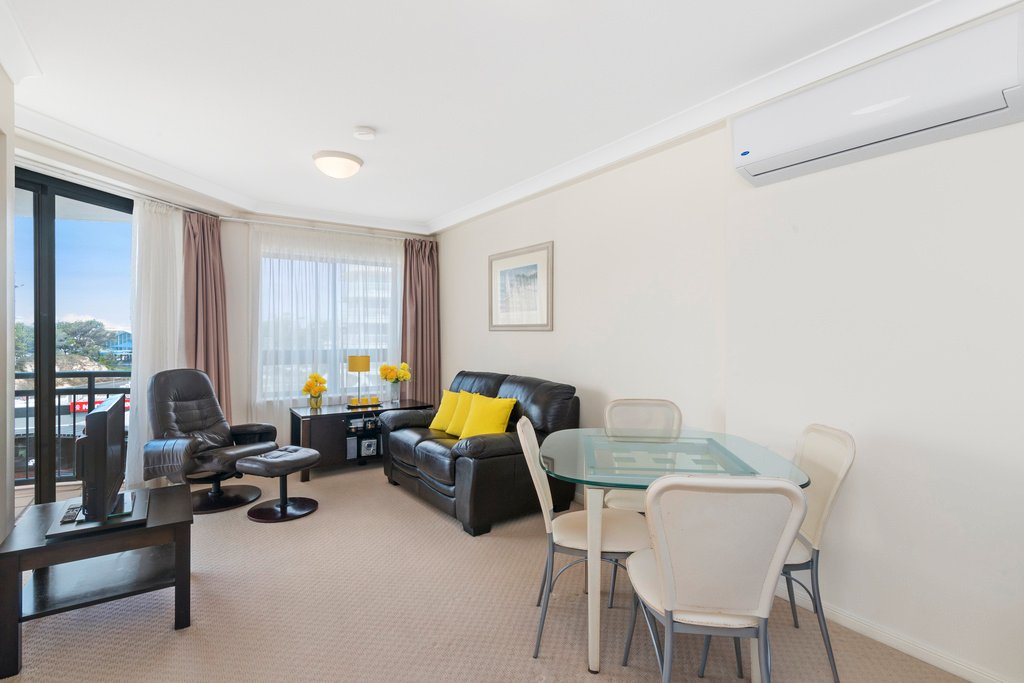 340/99 Griffith Street COOLANGATTA 5