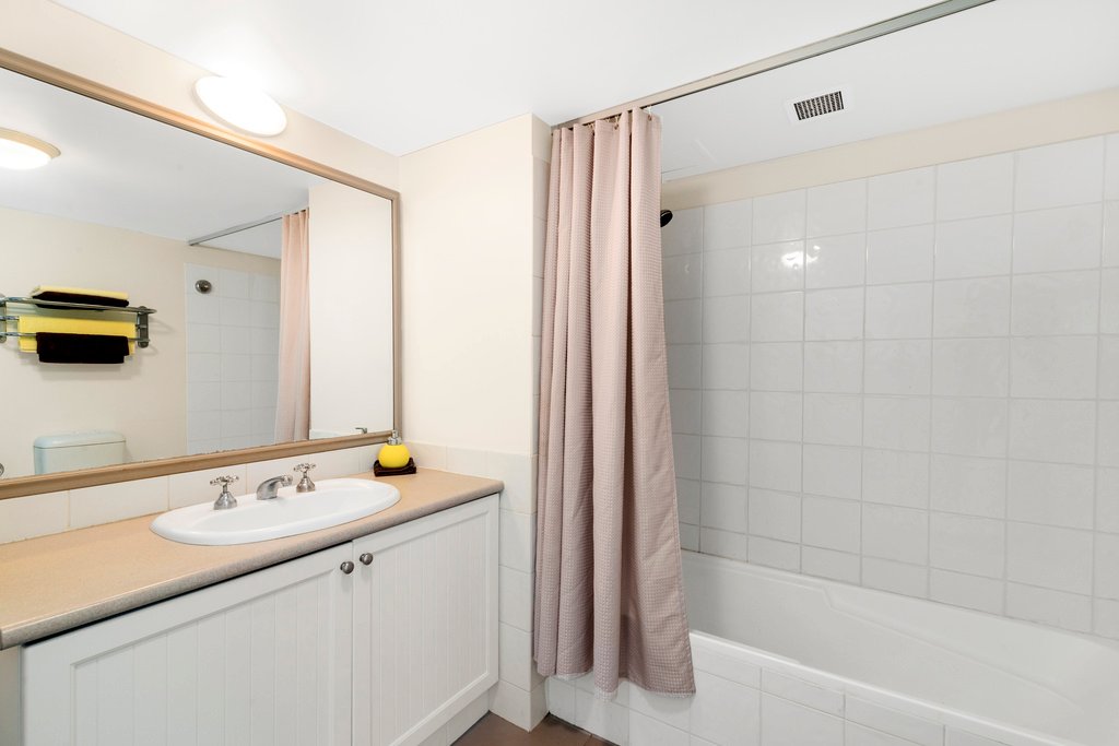 340/99 Griffith Street COOLANGATTA 6