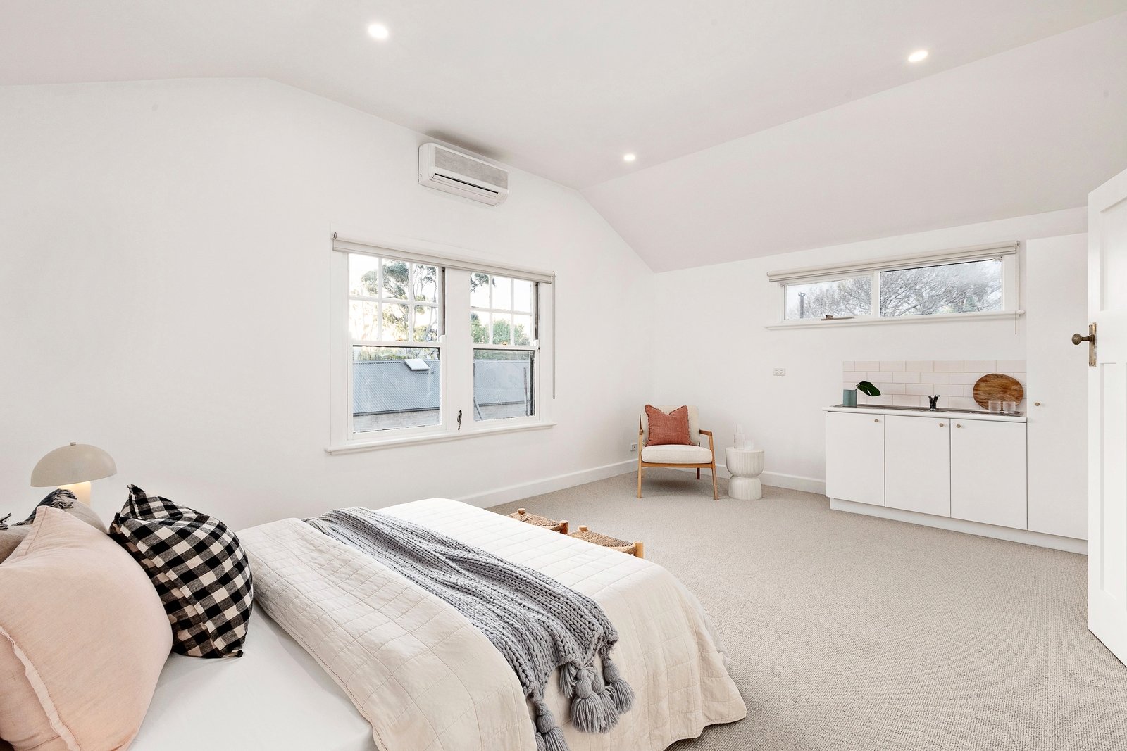 Real Estate and Property in 341 Barkly Street, Elwood, VIC