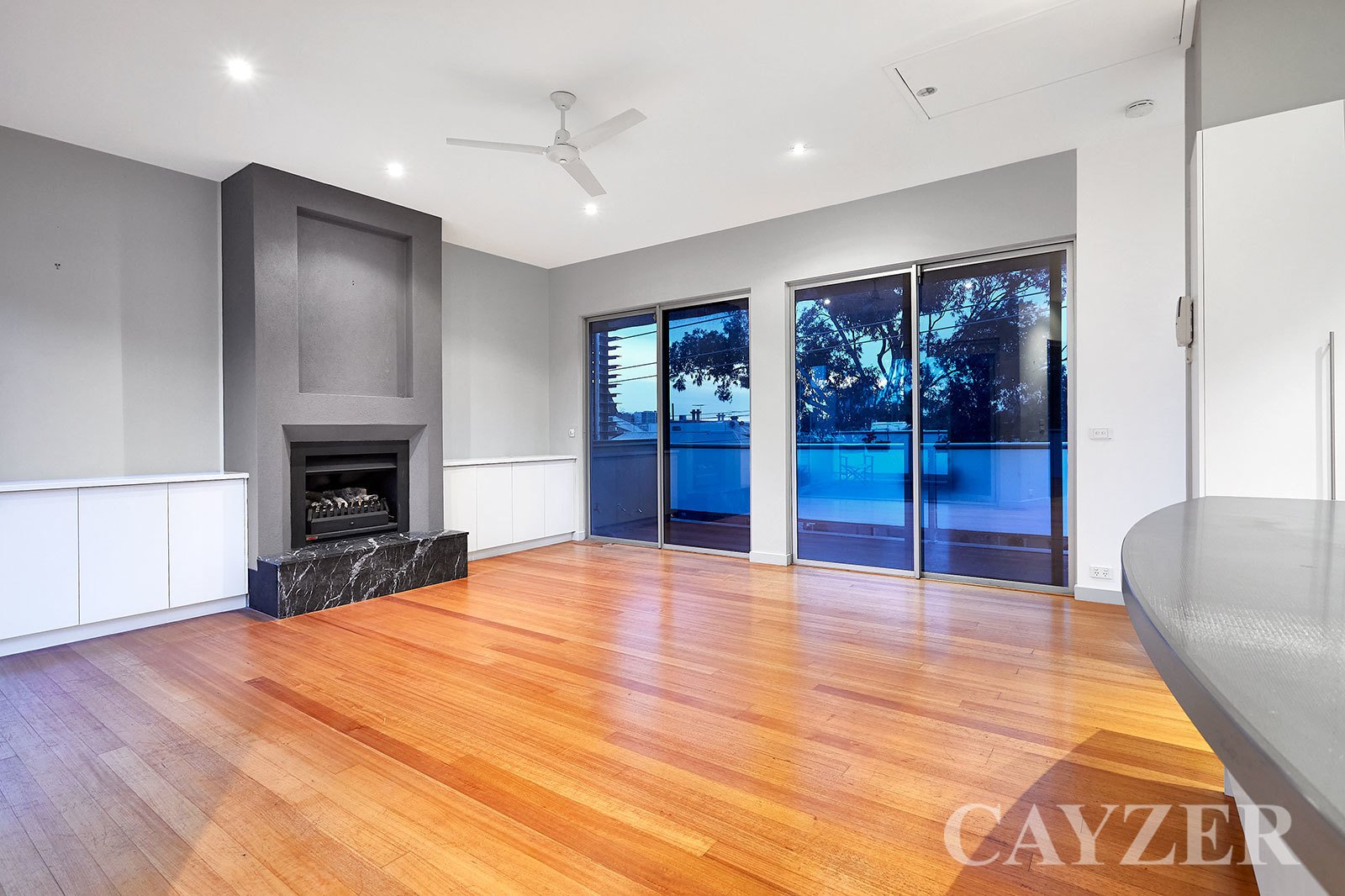 Gallery: 341 Ferrars Street