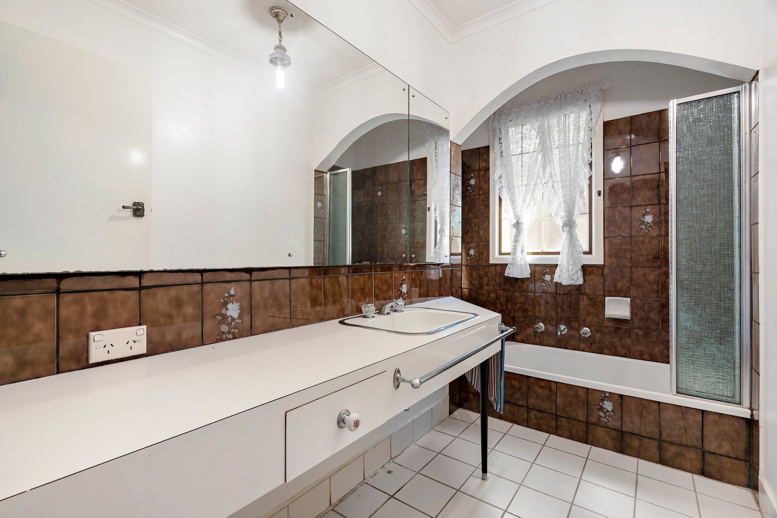 Real Estate and Property in 341 Glen Eira Road, Caulfield North, VIC