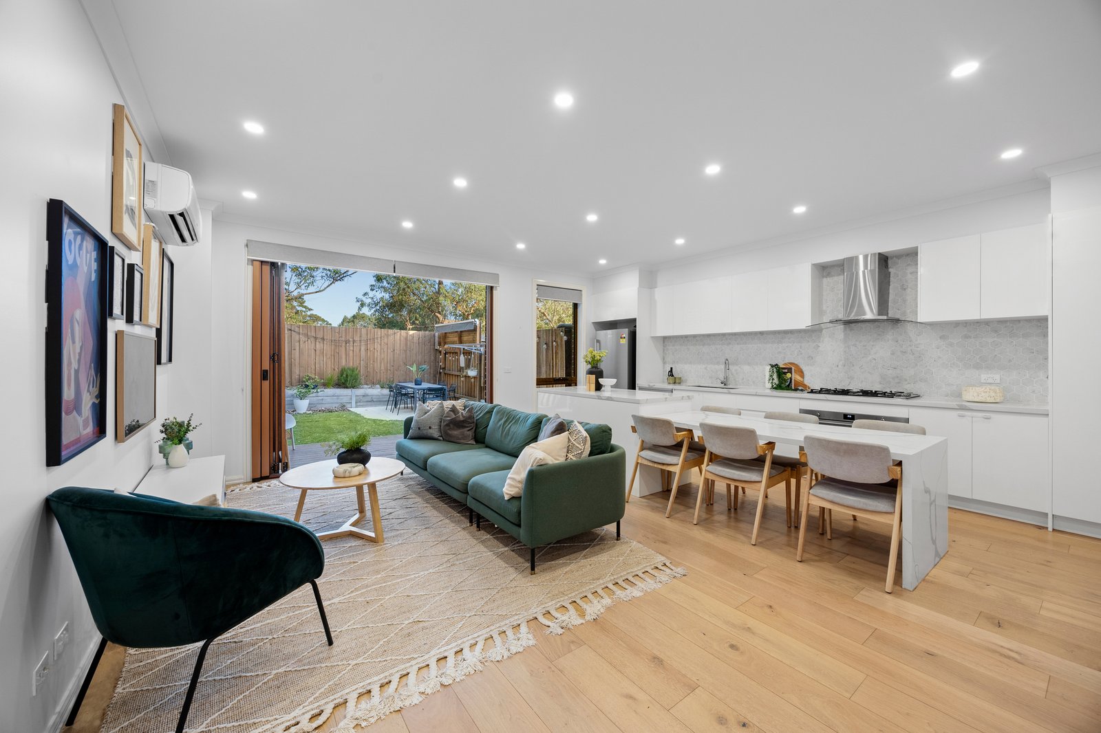 Gallery: 3/412 Huntingdale Road