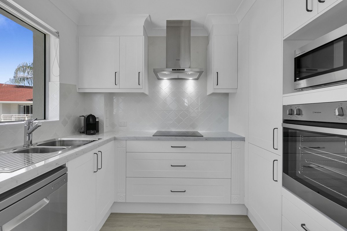 34/136 The Esplanade Burleigh Heads 7