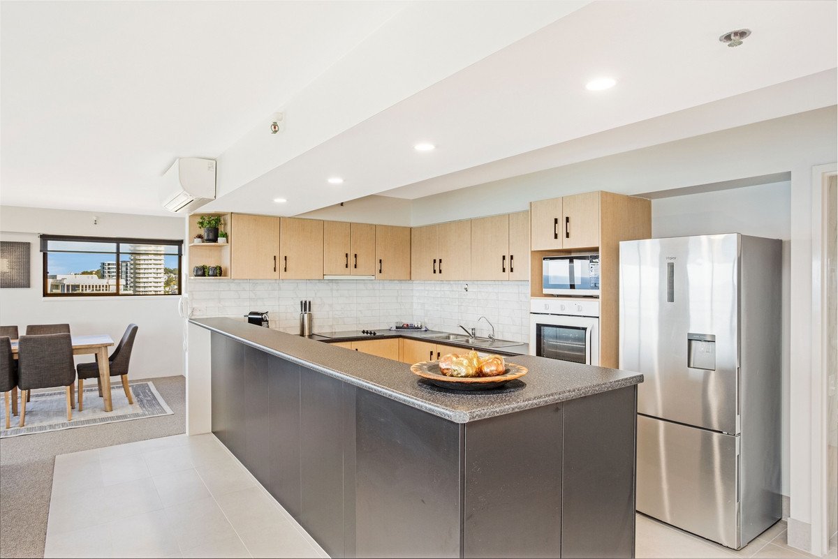 34/146 The Esplanade Burleigh Heads 3