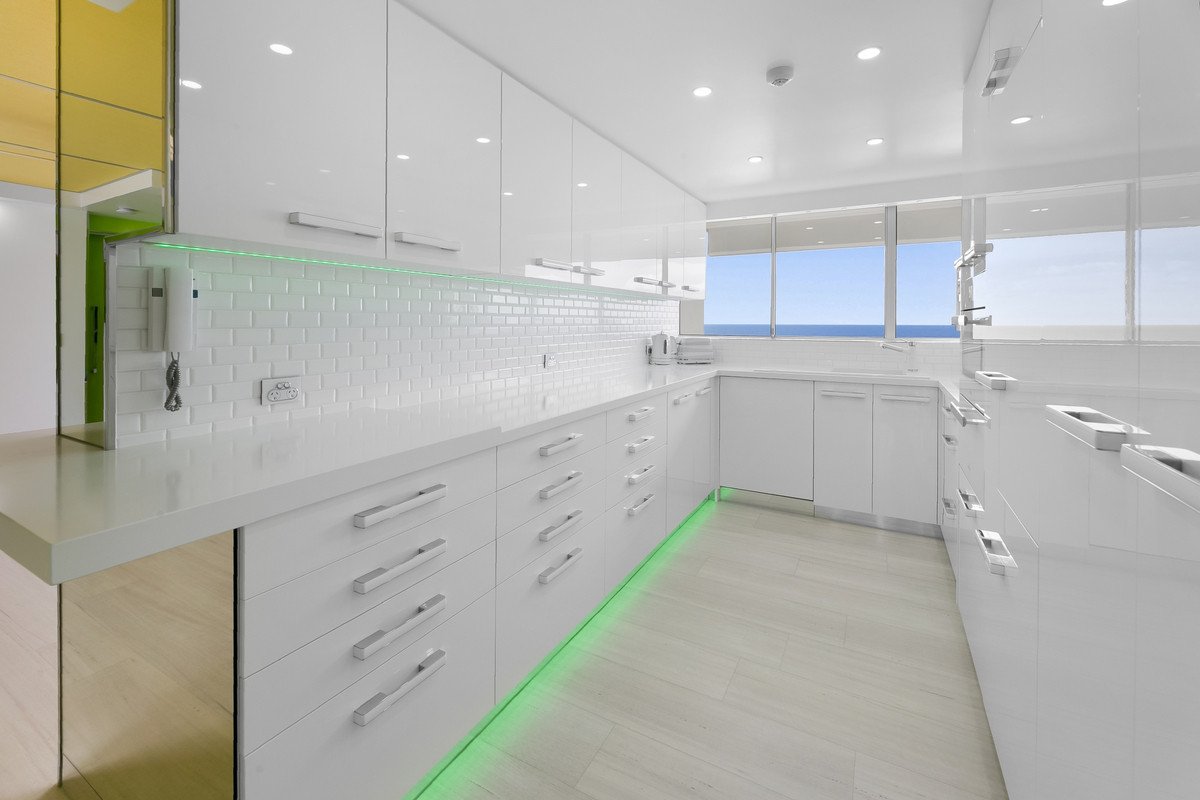 34/170-180 The Esplanade Burleigh Heads 11