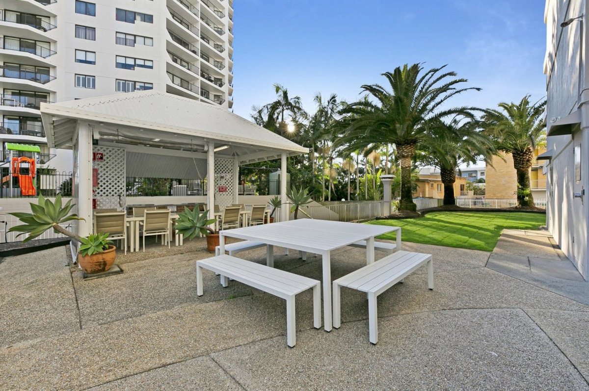34/170-180 The Esplanade Burleigh Heads 29
