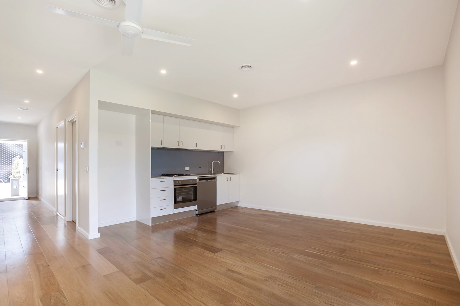 Gallery: 34/170 Chapel Road